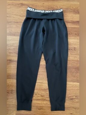 Women’s Under Armour Black High-Waist Jogger Pants. - Size Small